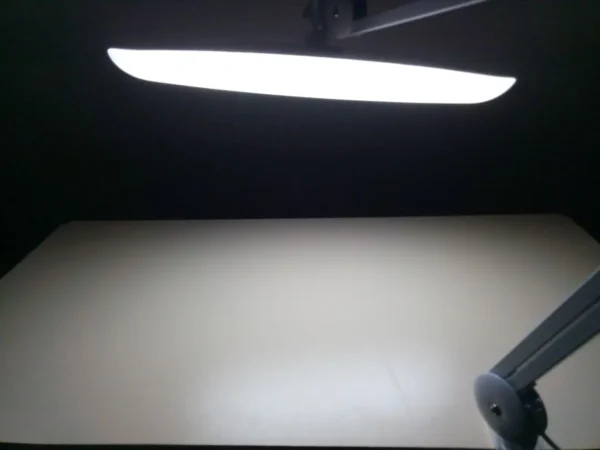LED stona fleksibilna lampa "bez senke" – precizno i zaštitno osvetljenje za manikir i precizne radove - Image 10